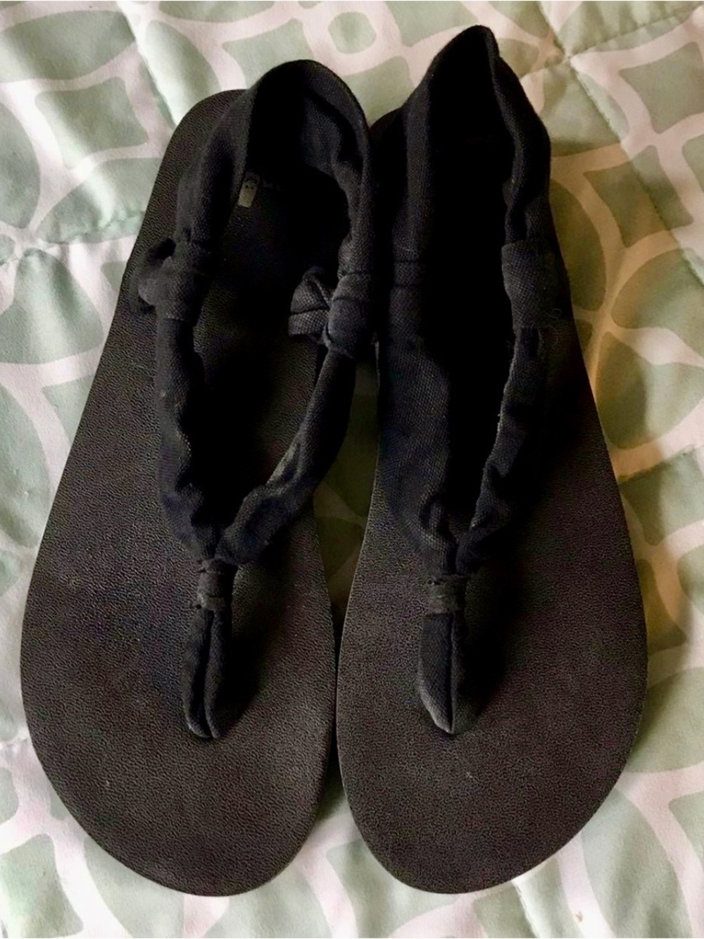Sanuk “Yoga Sling 2” Sandals